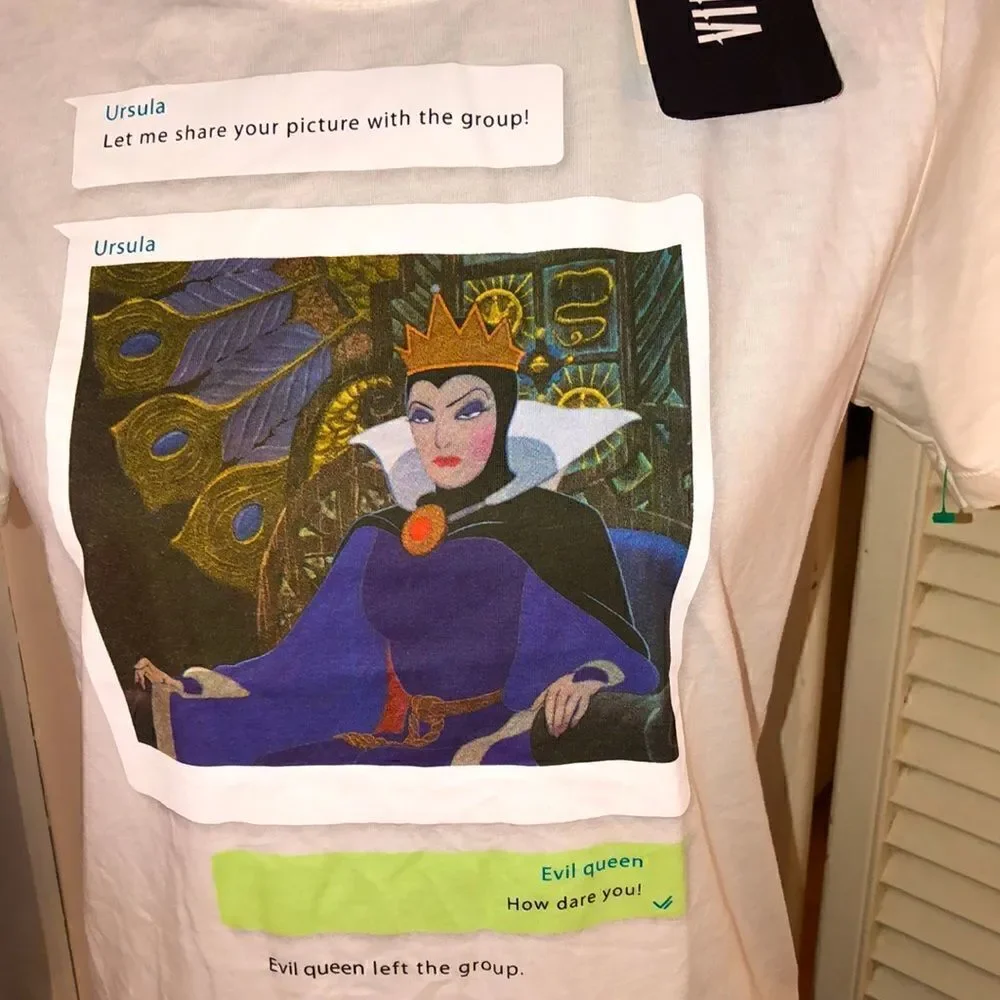 NWT Disney Villains 🦹‍♀️ Evil Queen Text Thread 🧵 T Shirt.